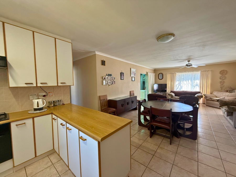 5 Bedroom Property for Sale in Country Club Western Cape